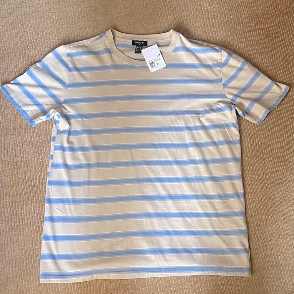 Forever 21 T-shirt